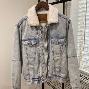 American Eagle fleece-lined jean jacket
